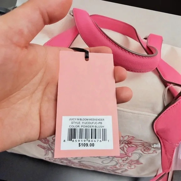 Juicy Couture Cream Canvas Travel Bag with Hot Pink Trim - Picture 10 of 10